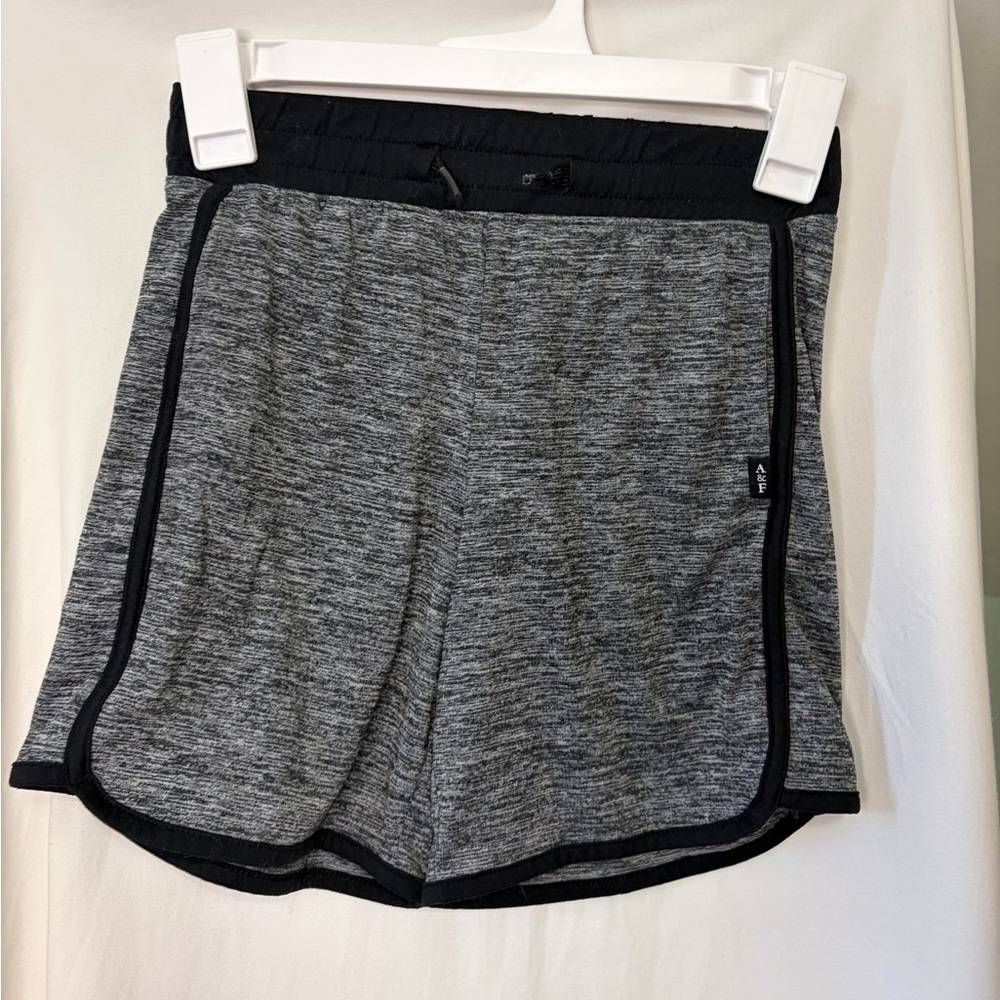 Abercrombie Kids Gray Athletic Shorts size 5/6
